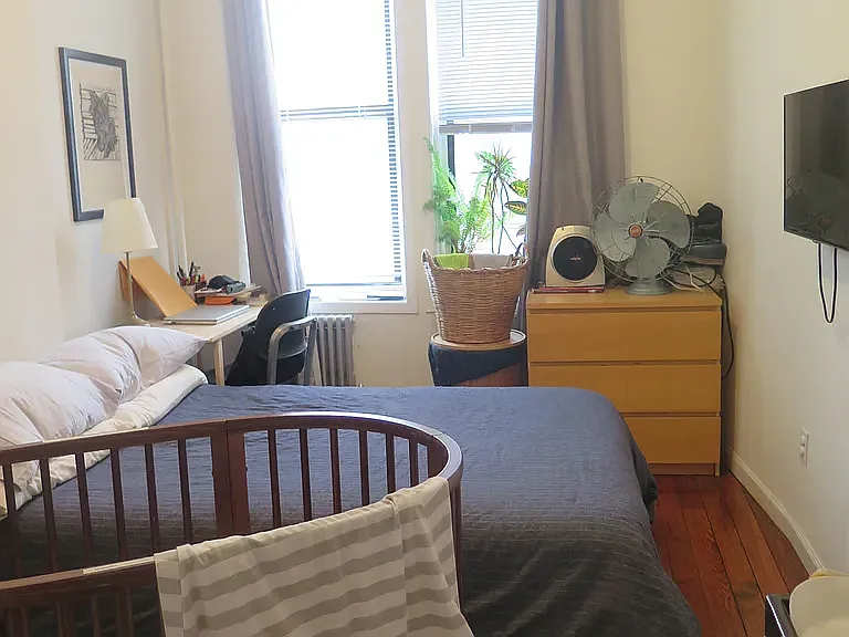 219 Manhattan Ave #1A — Photo 3