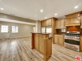 5341 Strohm Ave, North Hollywood, CA 91601