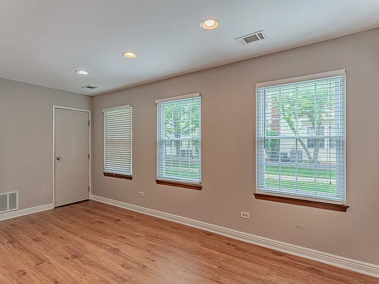 1303 Wyndham Dr #D-107 — Photo 14