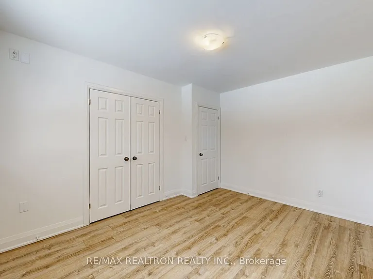 24 Fenelon Dr — Photo 31