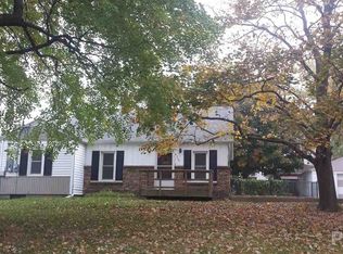 4726 Edgewood Dr, Peoria, IL 61615