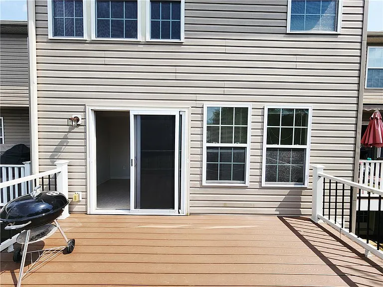 1073 Sparrow Way — Photo 19