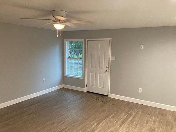 2nd image of 4403 W Jasmine St