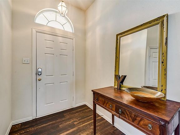 5th image of 751 Meghann Ln