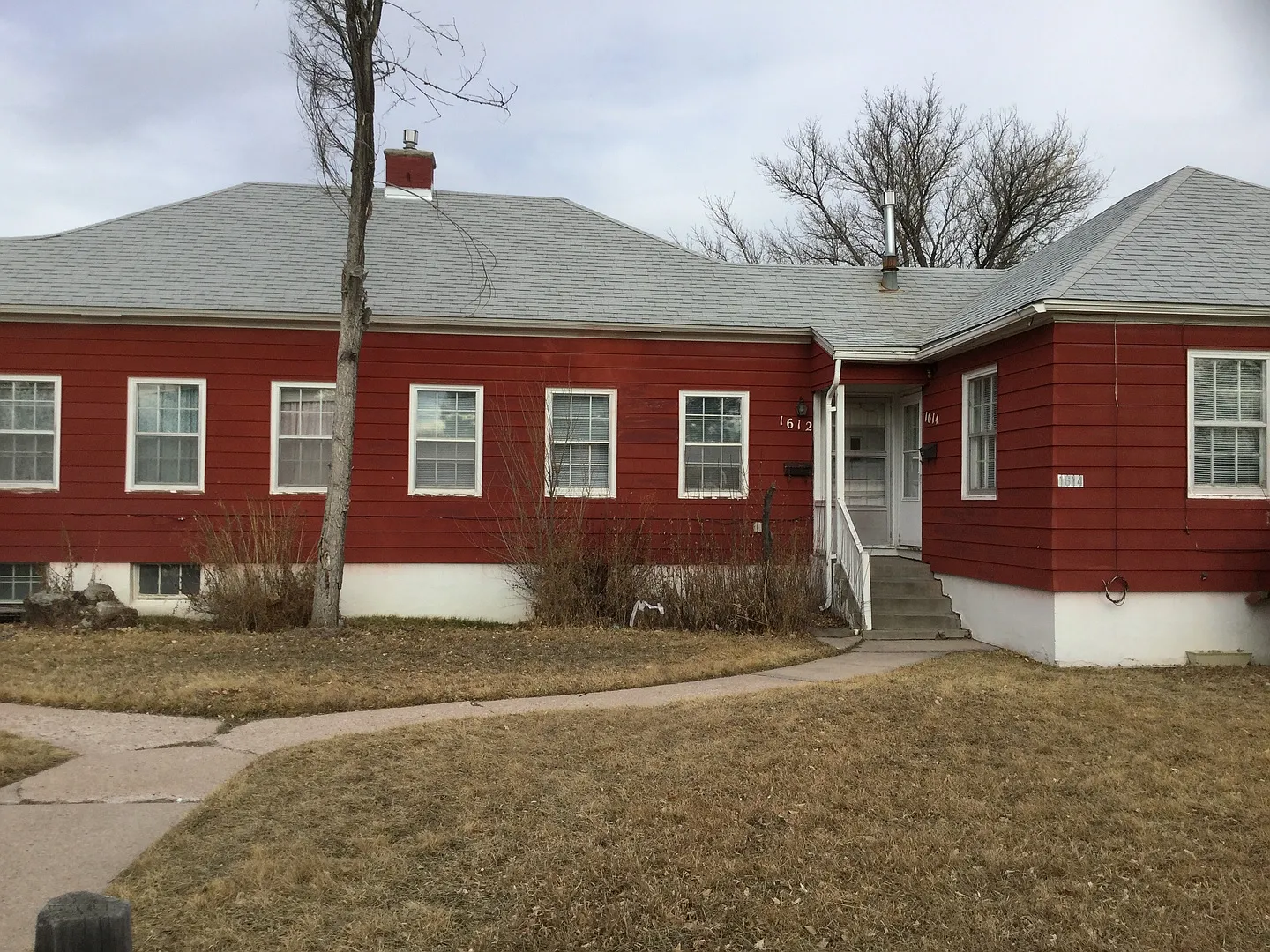2 Bedroom, 1 Bathroom Apartment — Photo 2