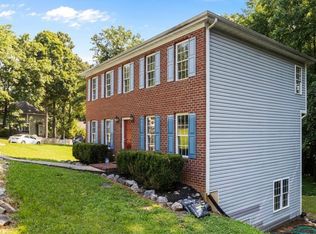 1617 Kirkgate Ln, Midlothian, VA 23114