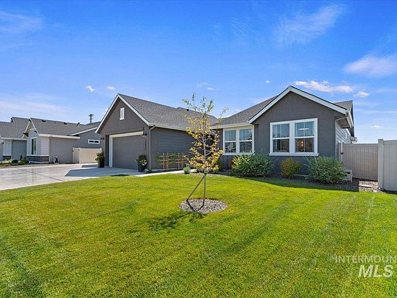 3rd image of 12437 W Wayfaring Dr
