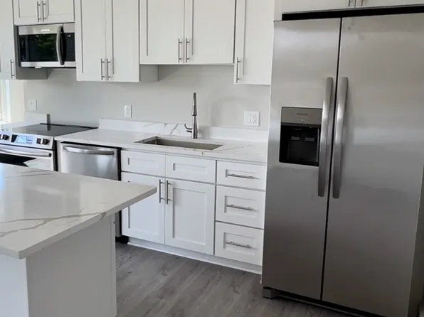 34 Knight St, Providence, RI