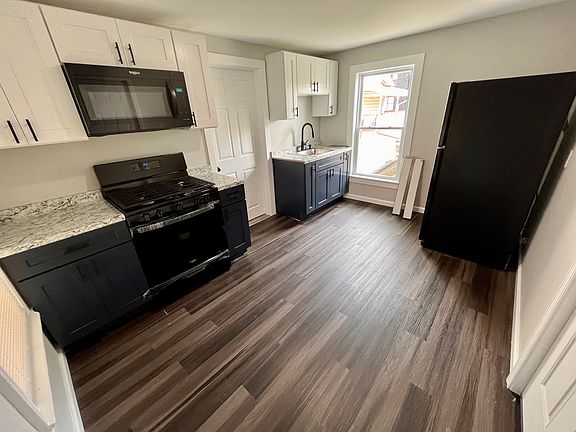2nd image of 16 Doubleday St #2R