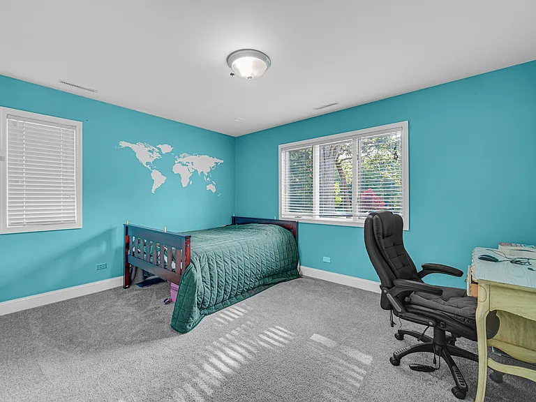 23327 N Wildwood Ln — Photo 18