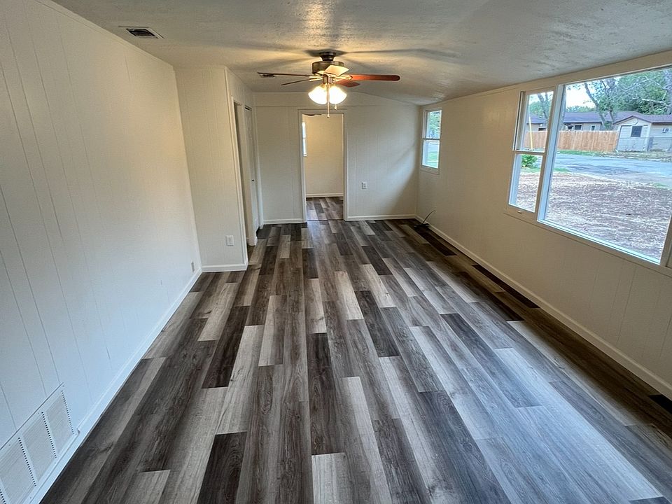 1st image of 2912 Avenue I