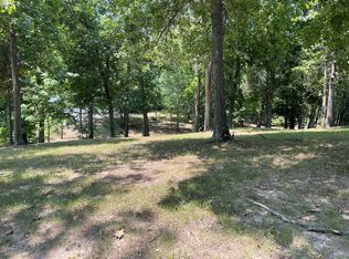 55 Sales Landing Cir, Camden, TN 38320