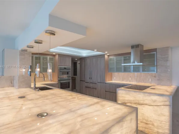 700 S Ocean Blvd APT 504, Boca Raton, FL 33432