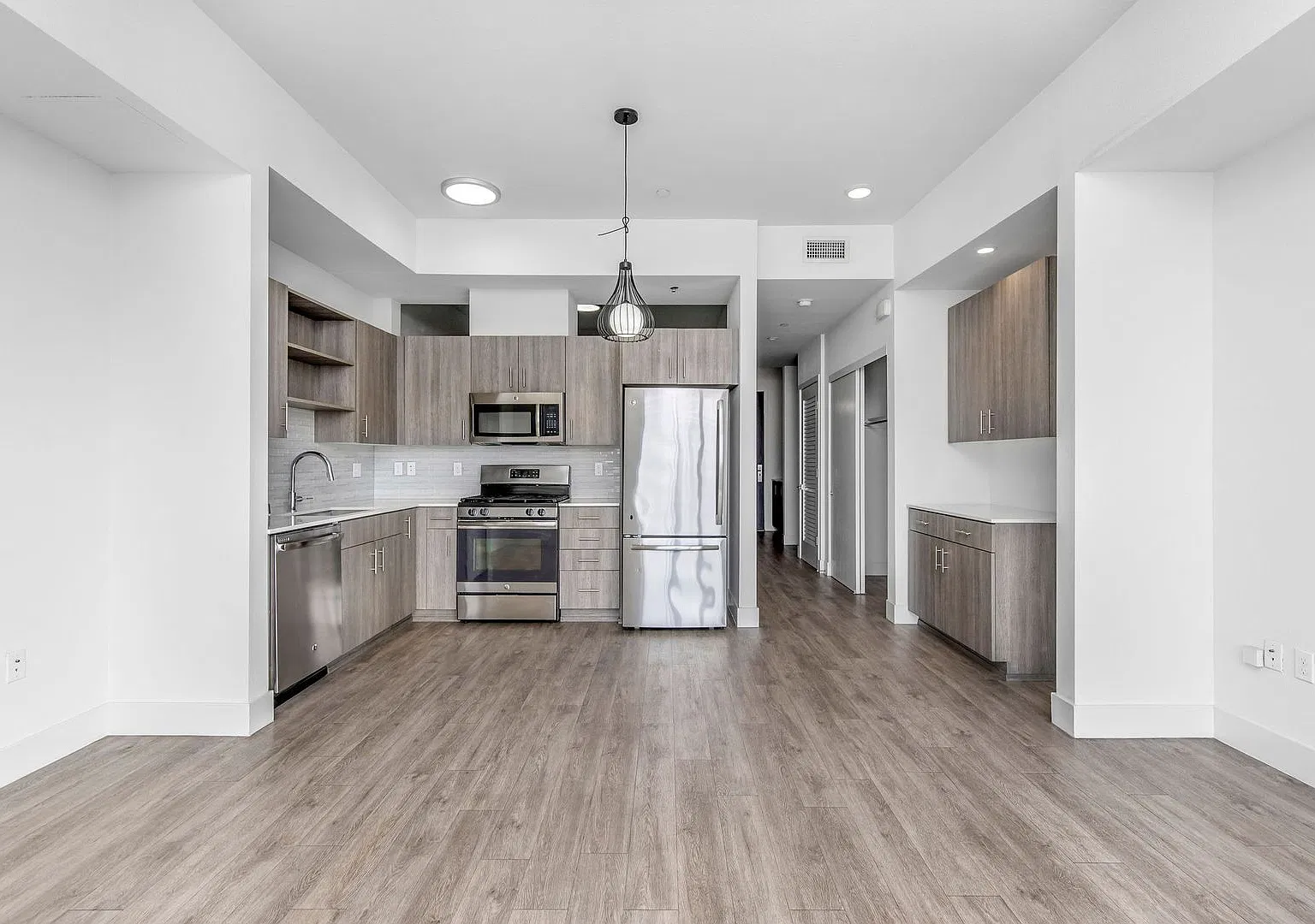 1 bed, 659 sqft, $2,245 — Photo 2