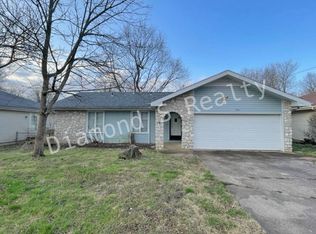 924 W Glenwood St, Springfield, MO 65807