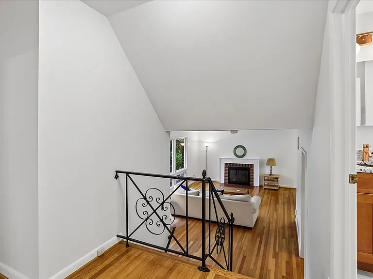 1703 Tilton Dr — Photo 12
