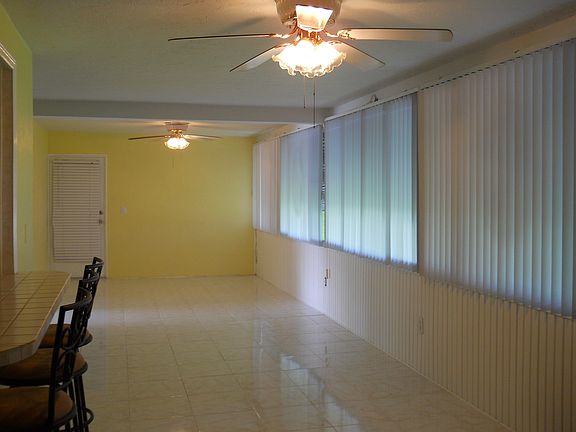 3rd image of 2611 Kingswood Dr