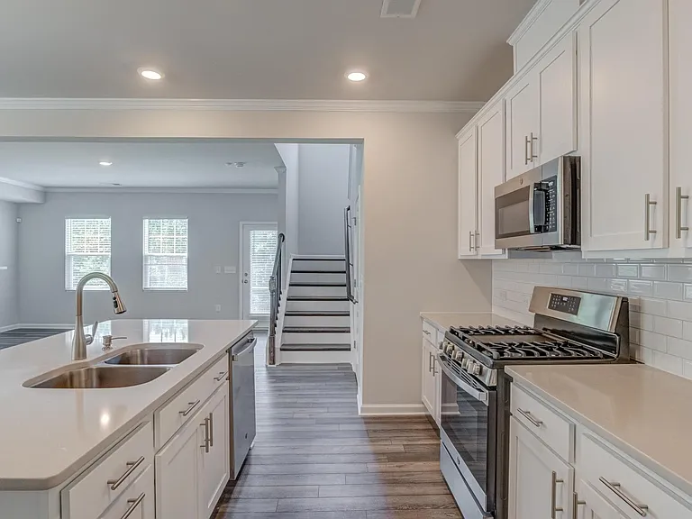 1221 Pate Farm Ln — Photo 8
