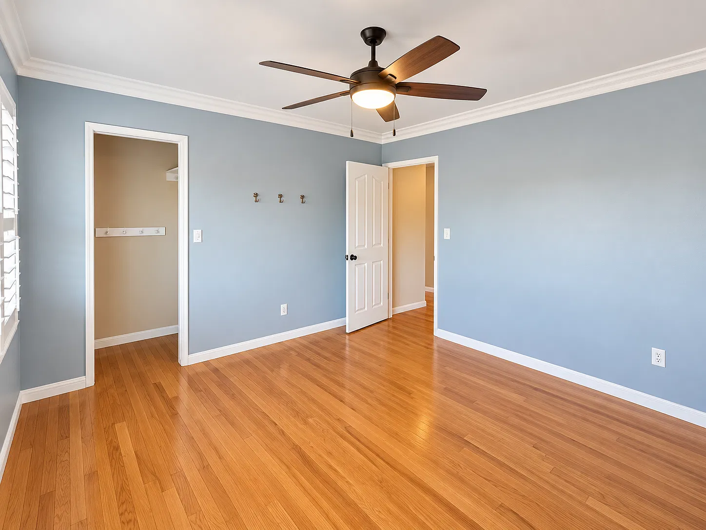 3 bed, 1408 sqft, $5,190 — Photo 3