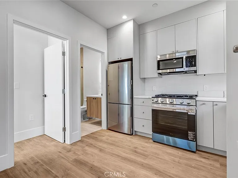 7508 1/2 Claire Ave — Photo 9