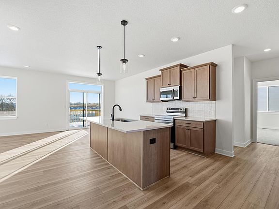 3rd image of 706 Plainside Ave