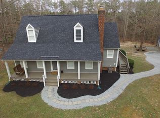 971 Orchid Rd, Bumpass, VA 23117