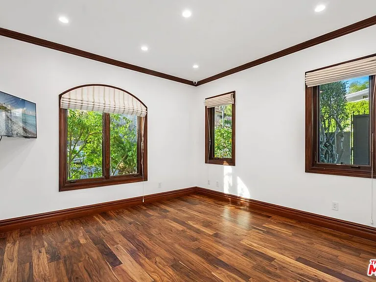 2108 San Ysidro Dr — Photo 18