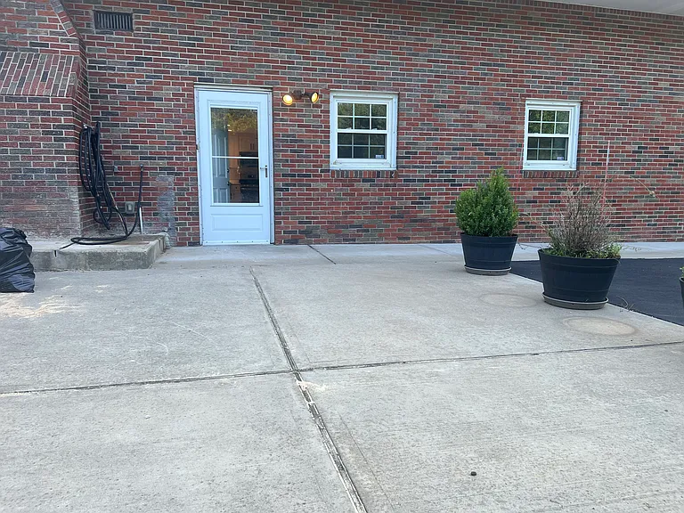 38 Hillsdale Rd — Photo 18