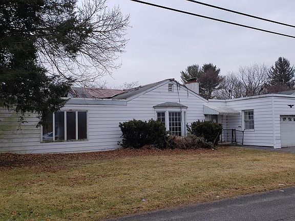 3rd image of 12014 Sherwood Dr