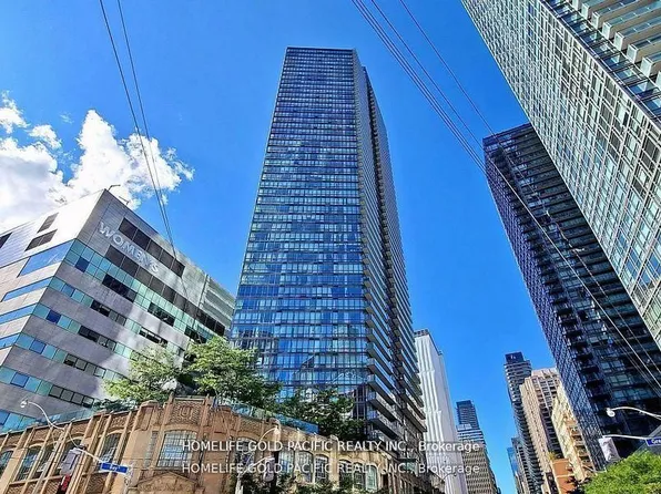 832 Bay St #1202, Toronto, ON M5S 1Z6