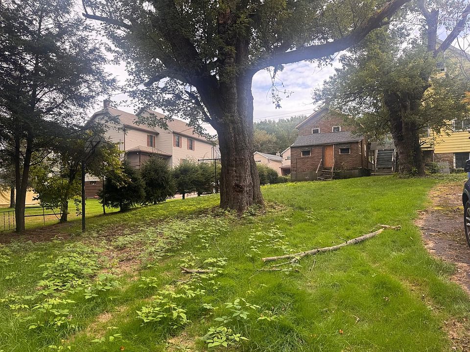 1st image of 132 S Valley Ave