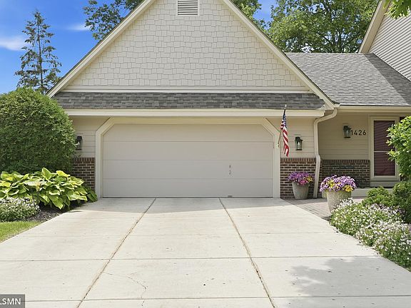 3rd image of 1426 Colleen Ave