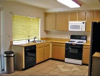 2nd image of 41025 Felton Ct
