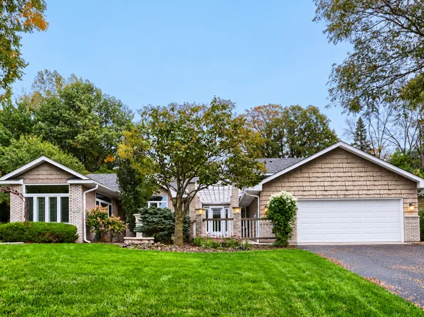 4148 Countryview Dr, Eagan, MN 55123
