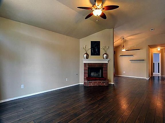 3rd image of 3206 Dove Valley Ln