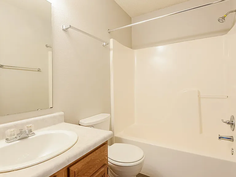 4261 Village Bend Dr — Photo 16