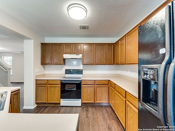 5th image of 8738 VERANDA CT