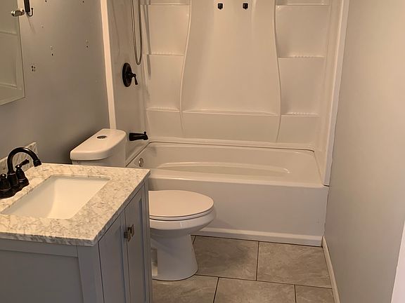 3rd image of 223 Bouquet Ave