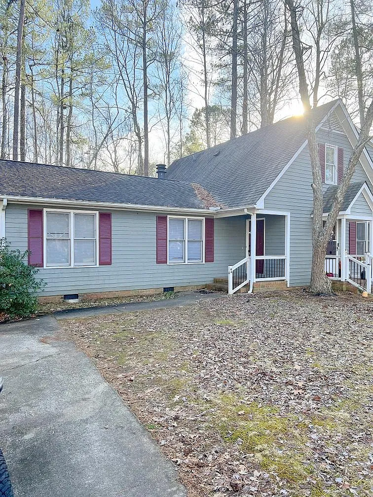 2 bed, $1,300 — Photo 1