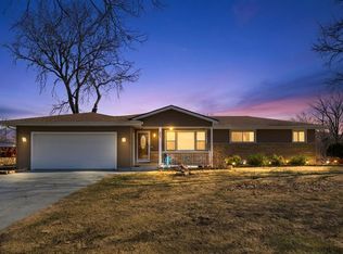 900 Barber Ln, Joliet, IL 60435