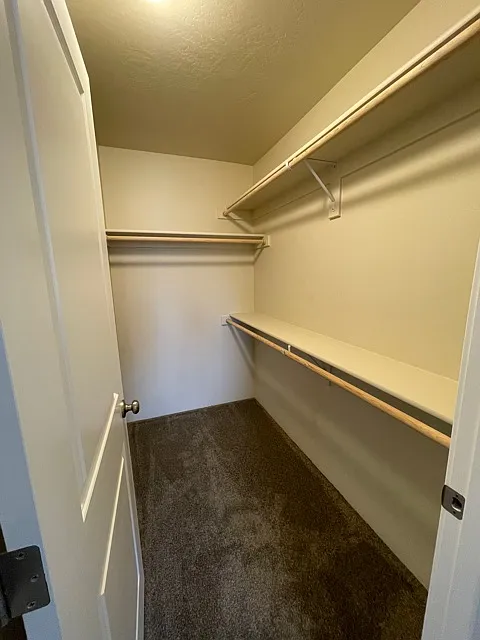 1000 SW Oliver Pl - 1 — Photo 3