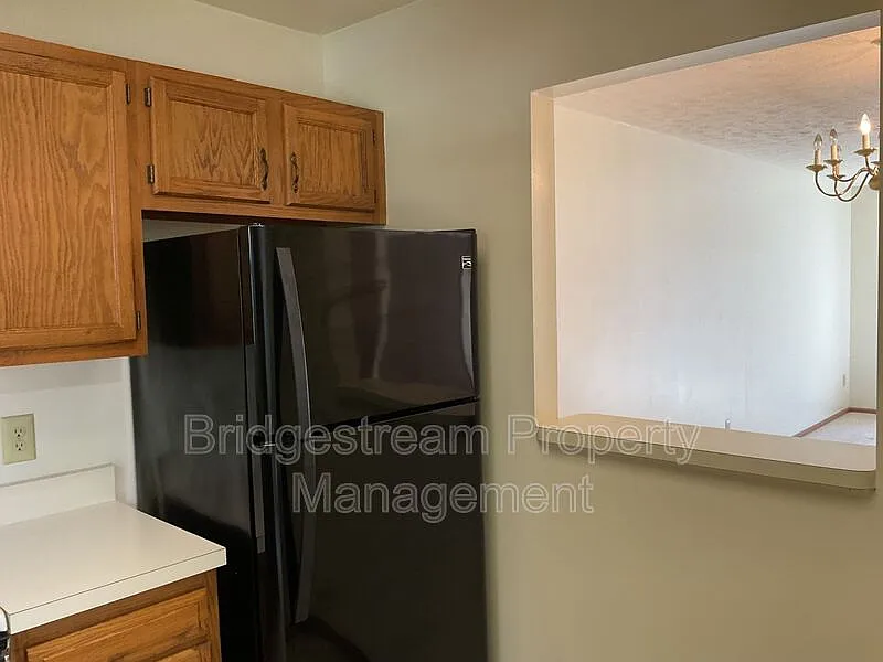 2 bed, 2.5 bath, 1200 sqft, $1,100 — Photo 4