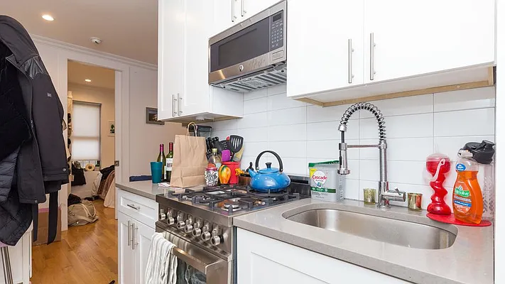 Rented by Nooklyn NYC LLC | media 16