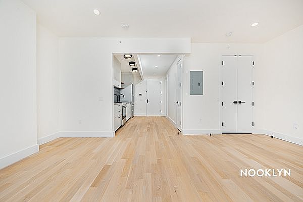 1st image of 250 Gold St #1213