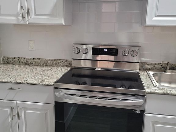 4th image of 8-10 King St #2