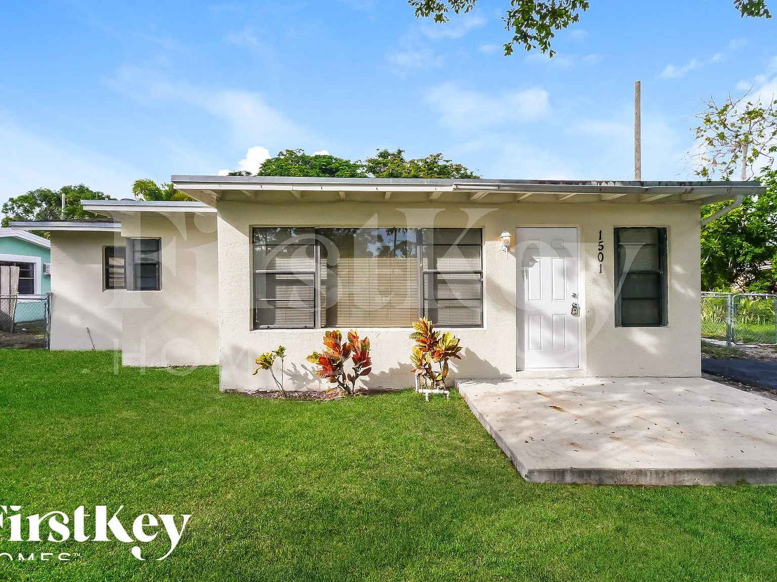 3 bed, 2.0 bath, 1358 sqft, $2,955 — Photo 1