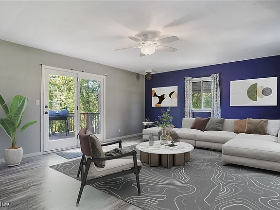3rd image of 5852 Fairlawn Ave
