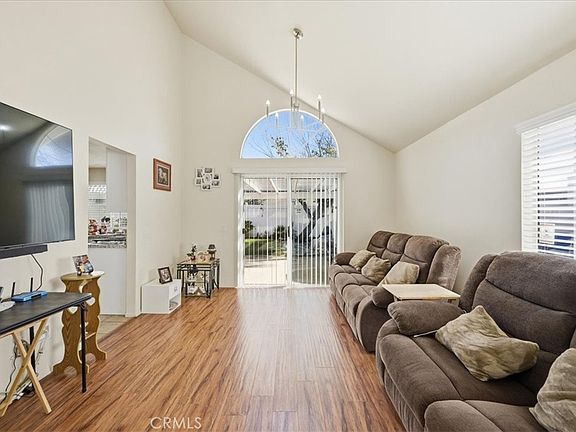 4th image of 9820 Sycamore Canyon Rd