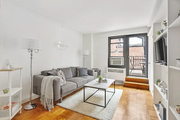 Sold by Compass | media 2