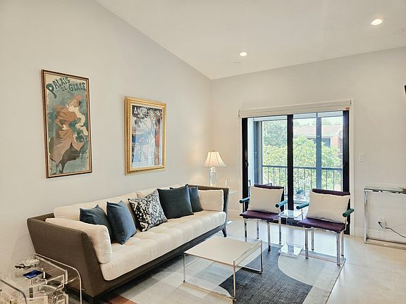 3rd image of 50 SE 12th St #2260